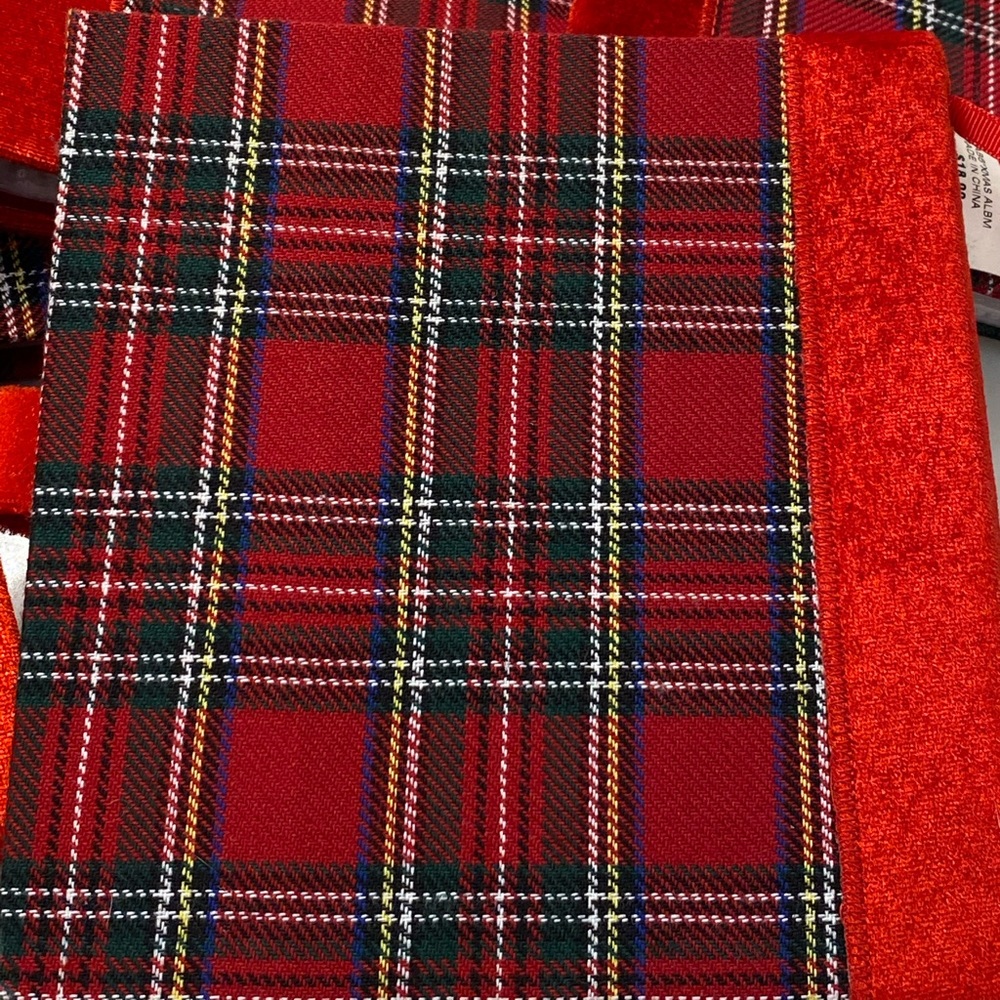CHRISTMAS PLAID EMBROIDERED SET OF 5 MINI ALBUMS NEW - Picture 4 of 11